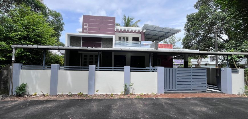 Residential House for Sale Located on the east side of Thampakachuvadu, Alappuzha,