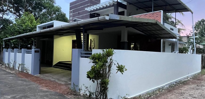 Residential House for Sale Located on the east side of Thampakachuvadu, Alappuzha,